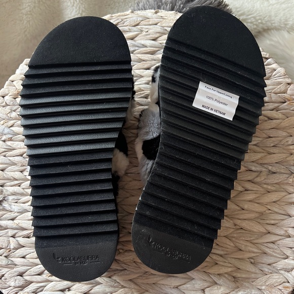 NWT Koolaburra by UGG Ya-Baby Faux Fur Platform Slide Slippers Size 9 Wm - Picture 12 of 14